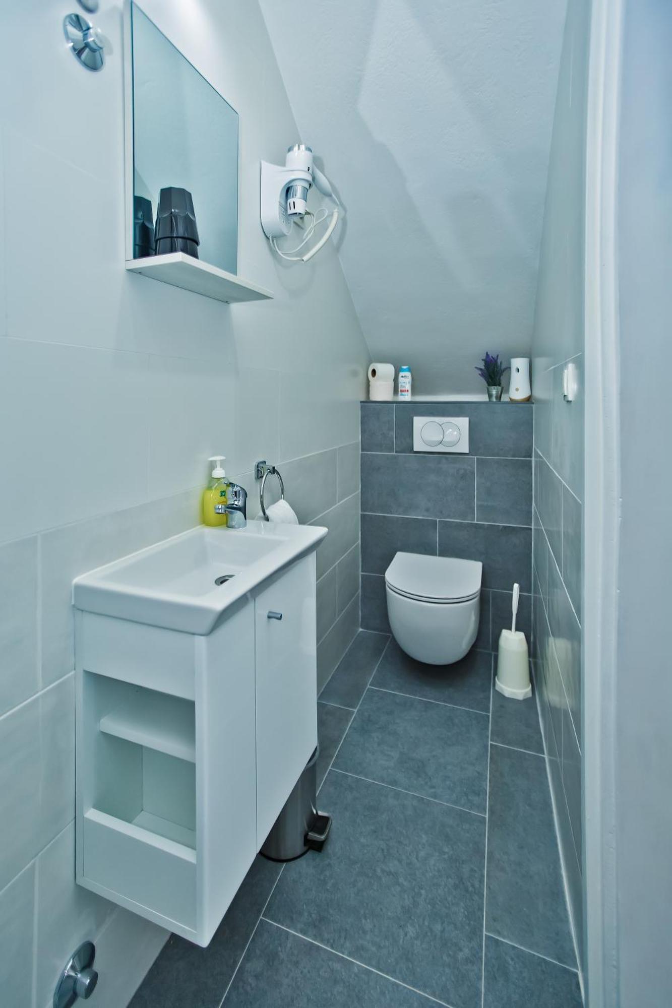 Twin Room with Private External Bathroom,1052334346:JPEG