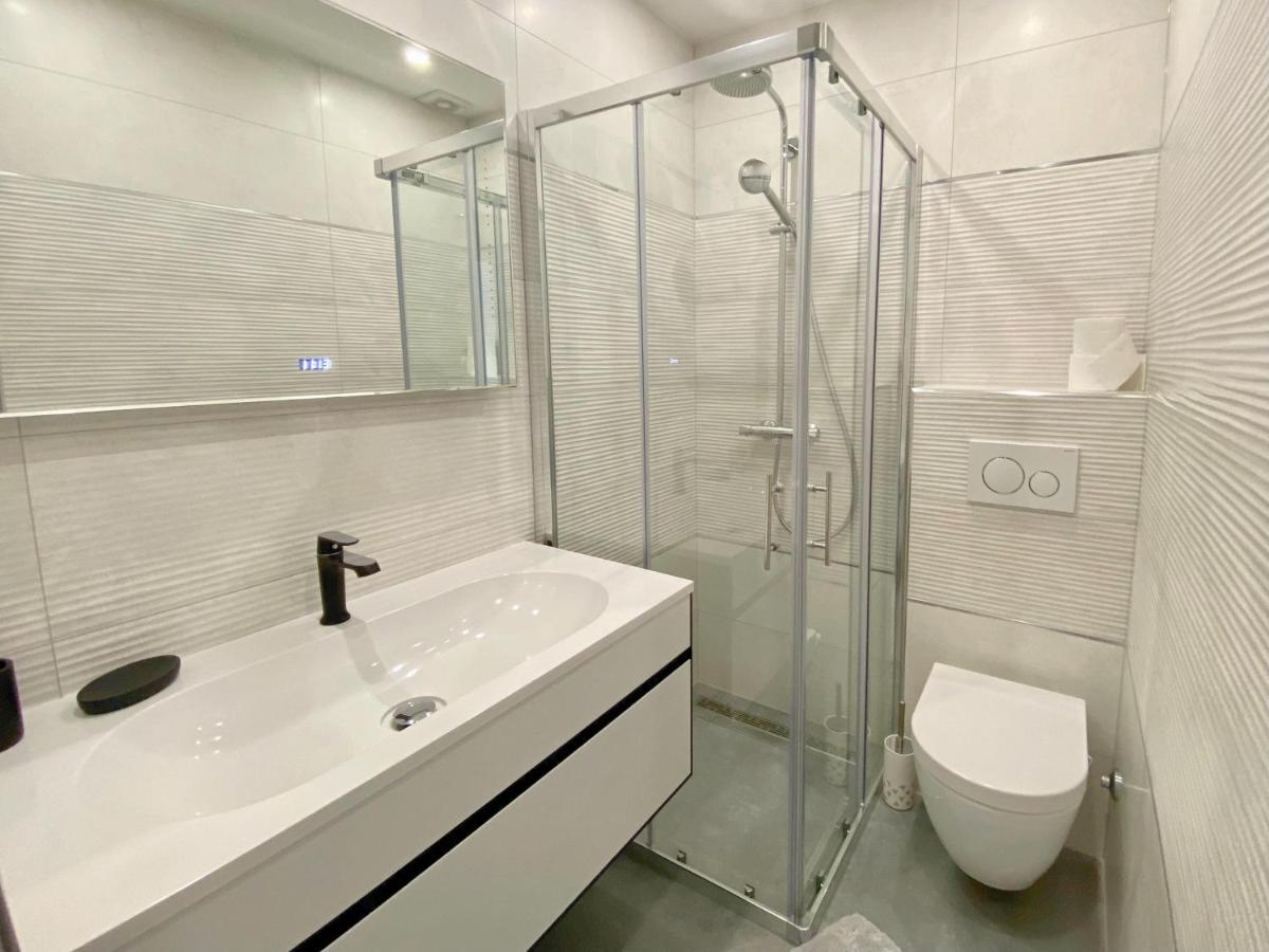 Double Room with Balcony and Sea View
