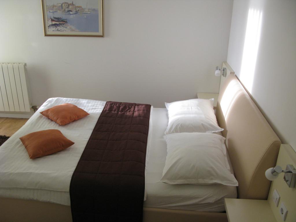 Comfort Dreibettzimmer mit Meerblick