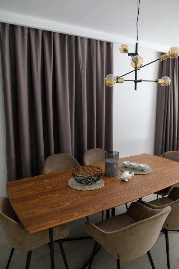 Superior President Two-Bedroom Apartment,1113189204:JPEG