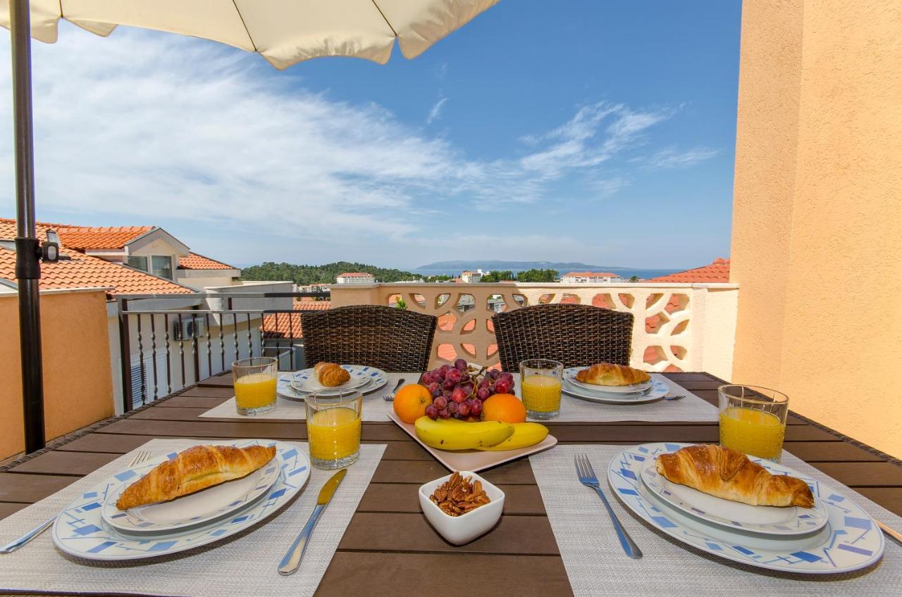 Apartment with Terrace