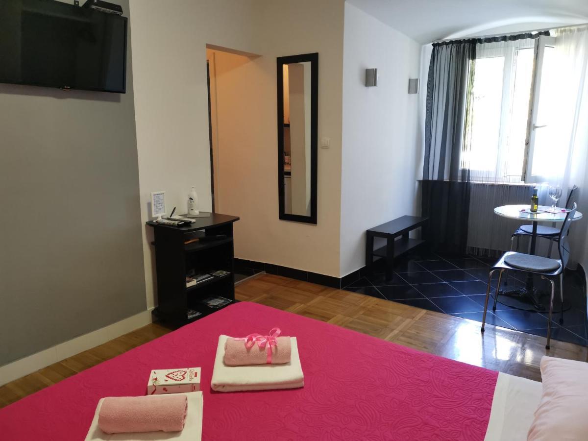 Double Room Private Bathroom