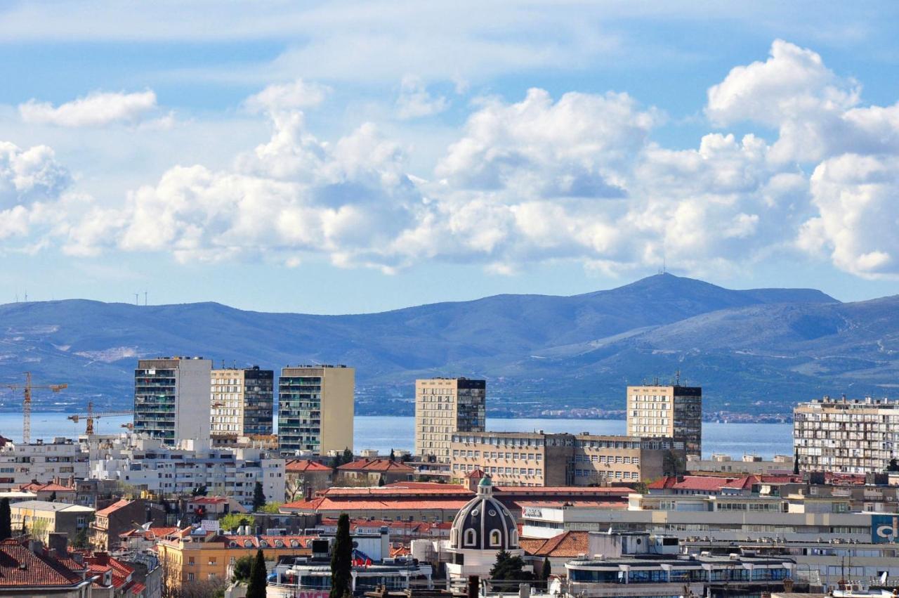 Apartment mit 3 Schlafzimmern, einem Balkon und Meerblick