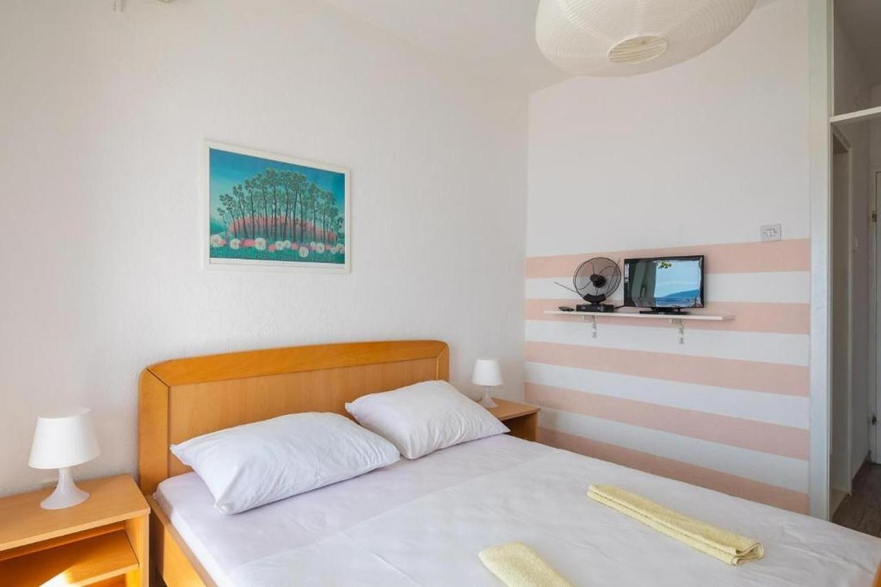 Studio Apartment with Sea View