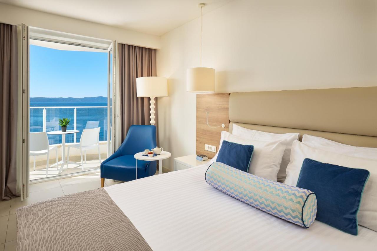 Standard Double Room with Balcony and Sea View