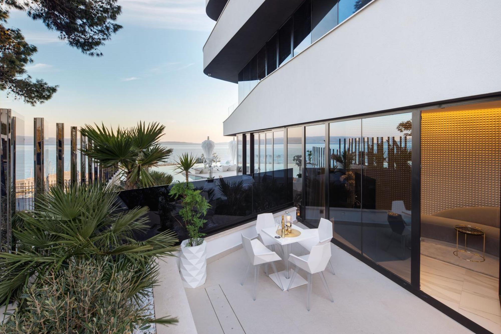 Executive Suite Partial Sea View