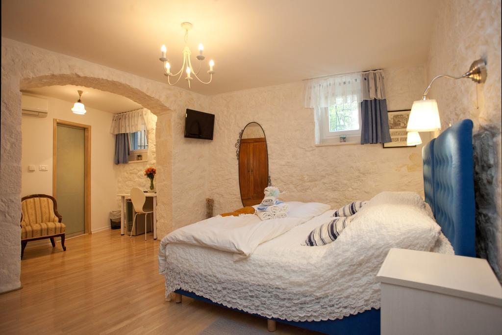 Double or Twin Room Ground Floor