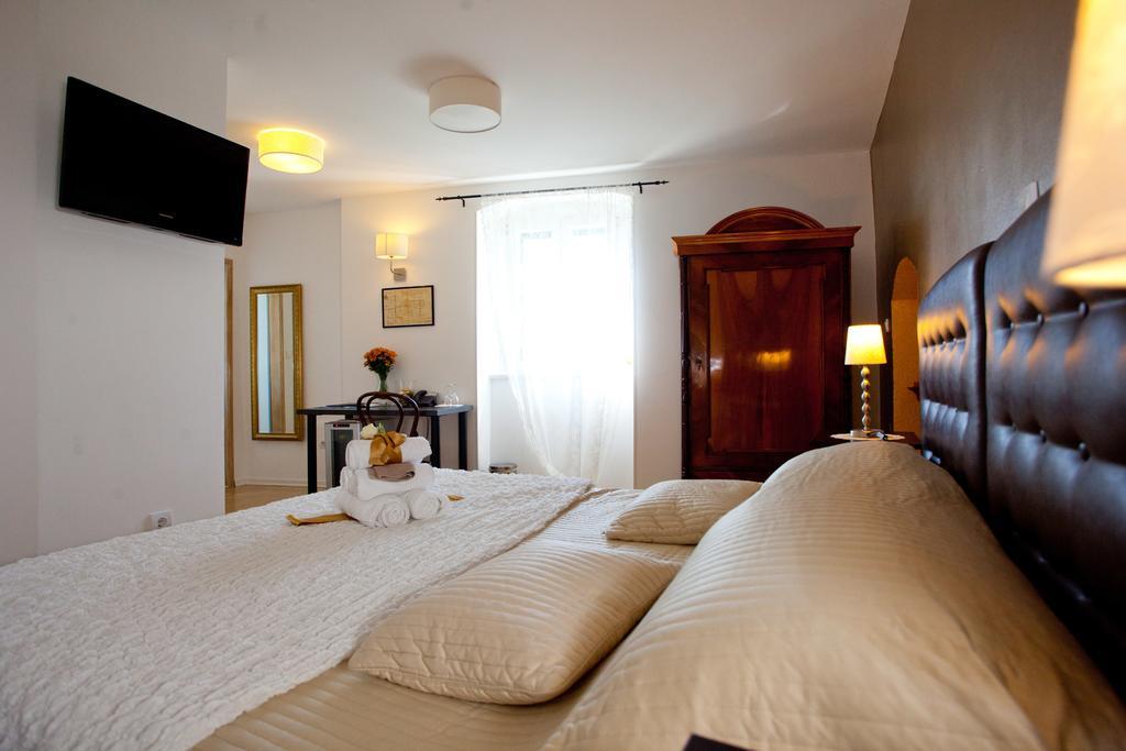 Deluxe Double or Twin Room Garden View