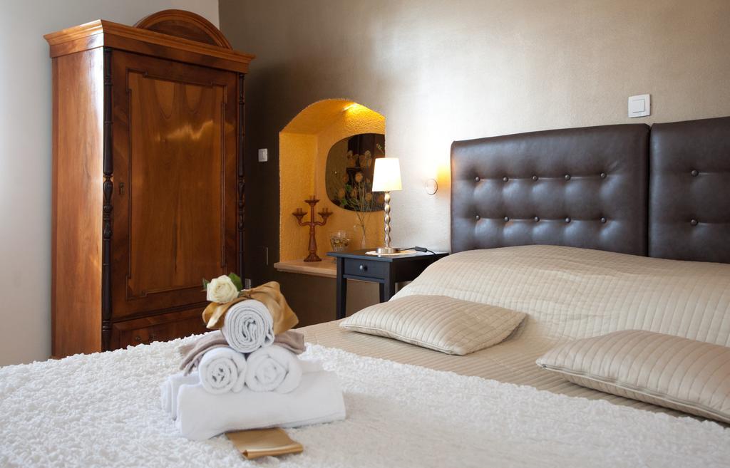 Deluxe Double or Twin Room Garden View