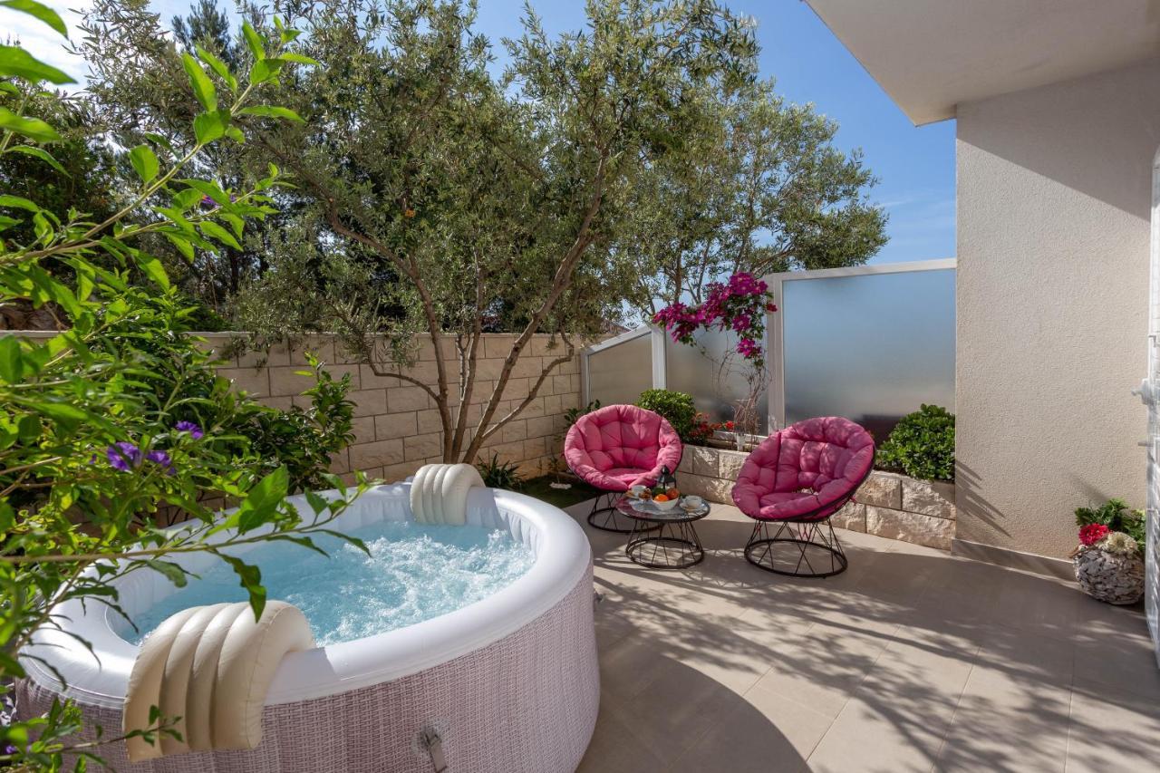 One-Bedroom Apartment with Spa Bath