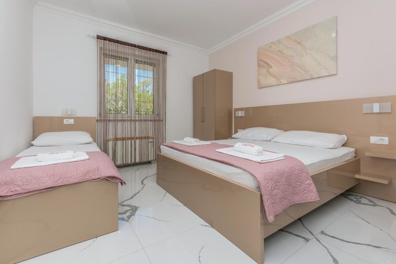 Dreibettzimmer