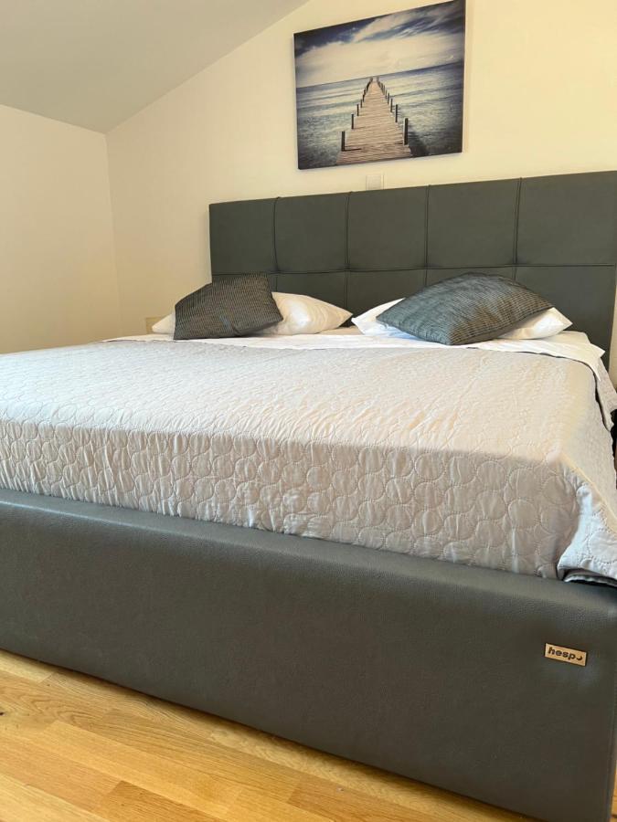 Two-Bedroom Apartment,1240804084:JPEG