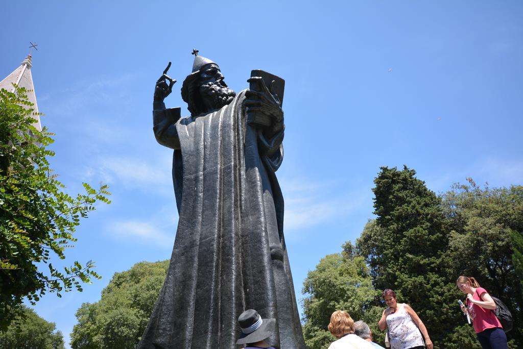 Superior Apartment,633154221:JPEG