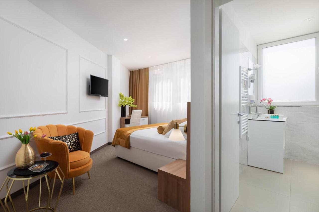 Double or Twin Standard Room City View