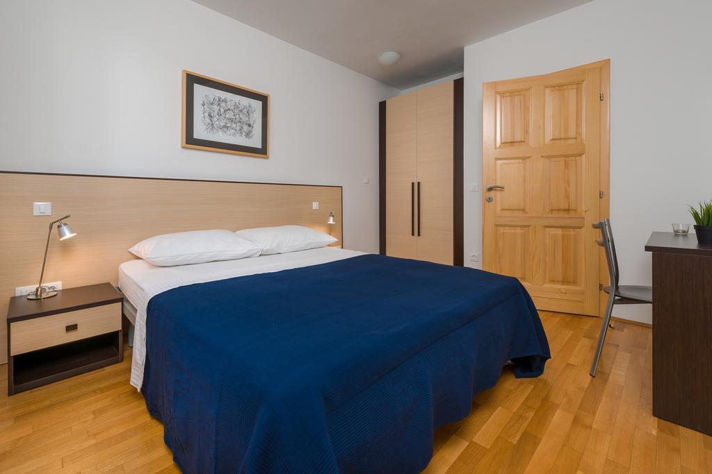 One-Bedroom Apartment Terrace