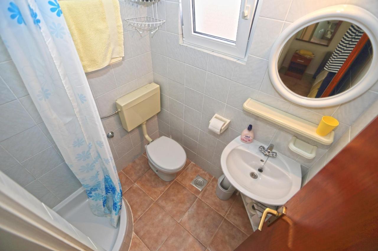 Studio,1270735417:JPEG