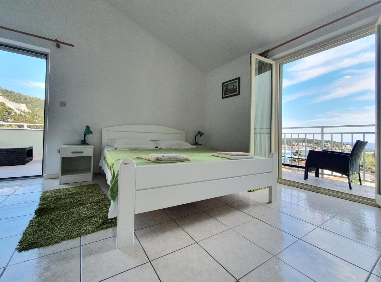 Studio with Terrace and Sea View,1273298416:JPEG