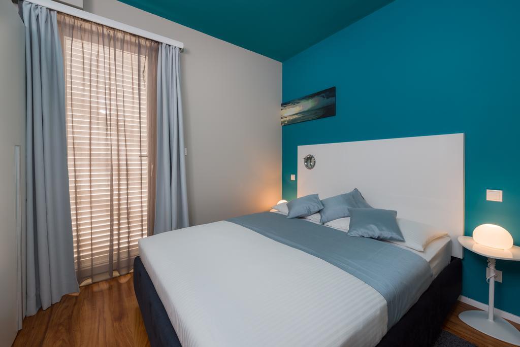 One-Bedroom Apartment with Balcony and Sea View,151319944:JPEG