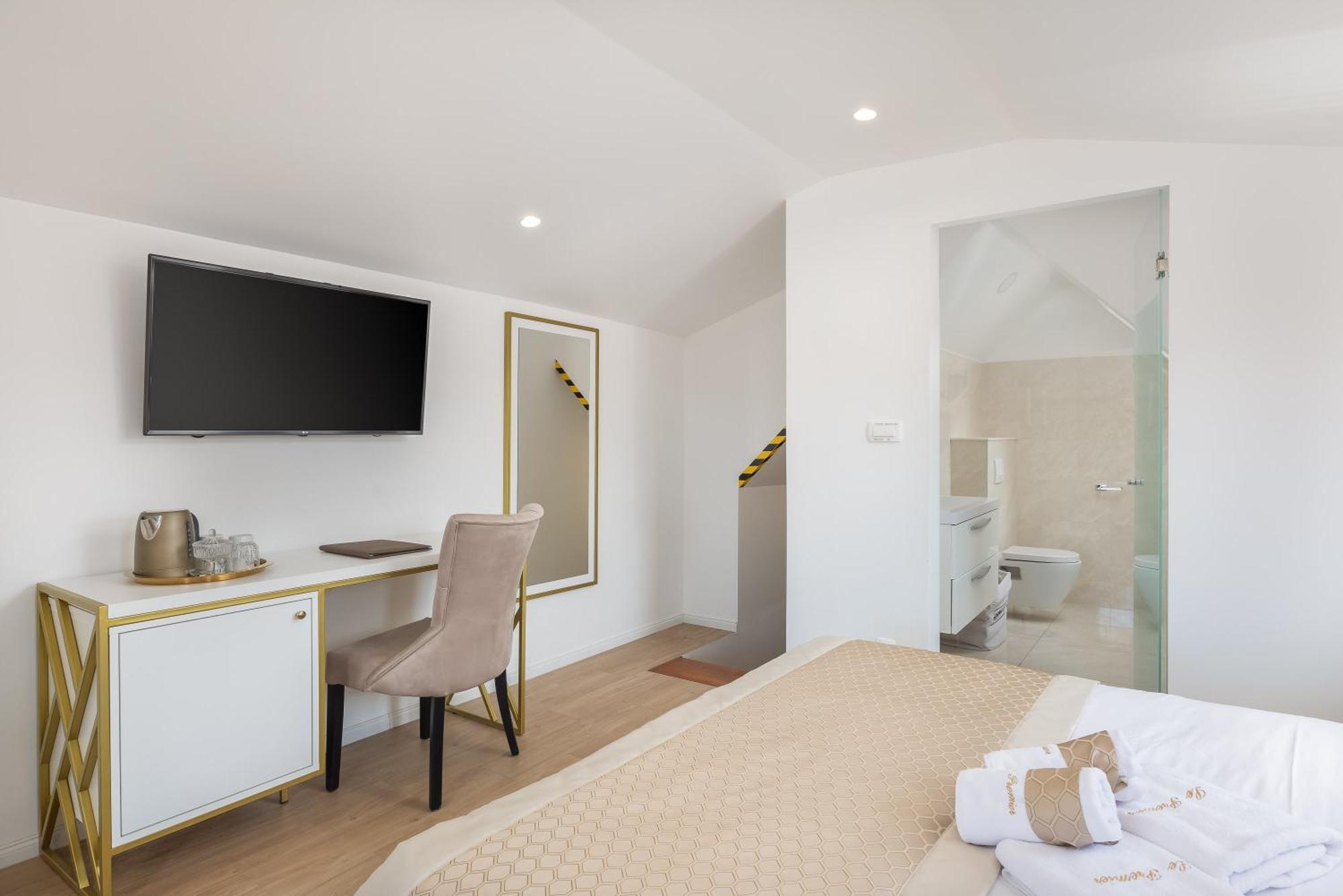 Deluxe Double Room Balcony