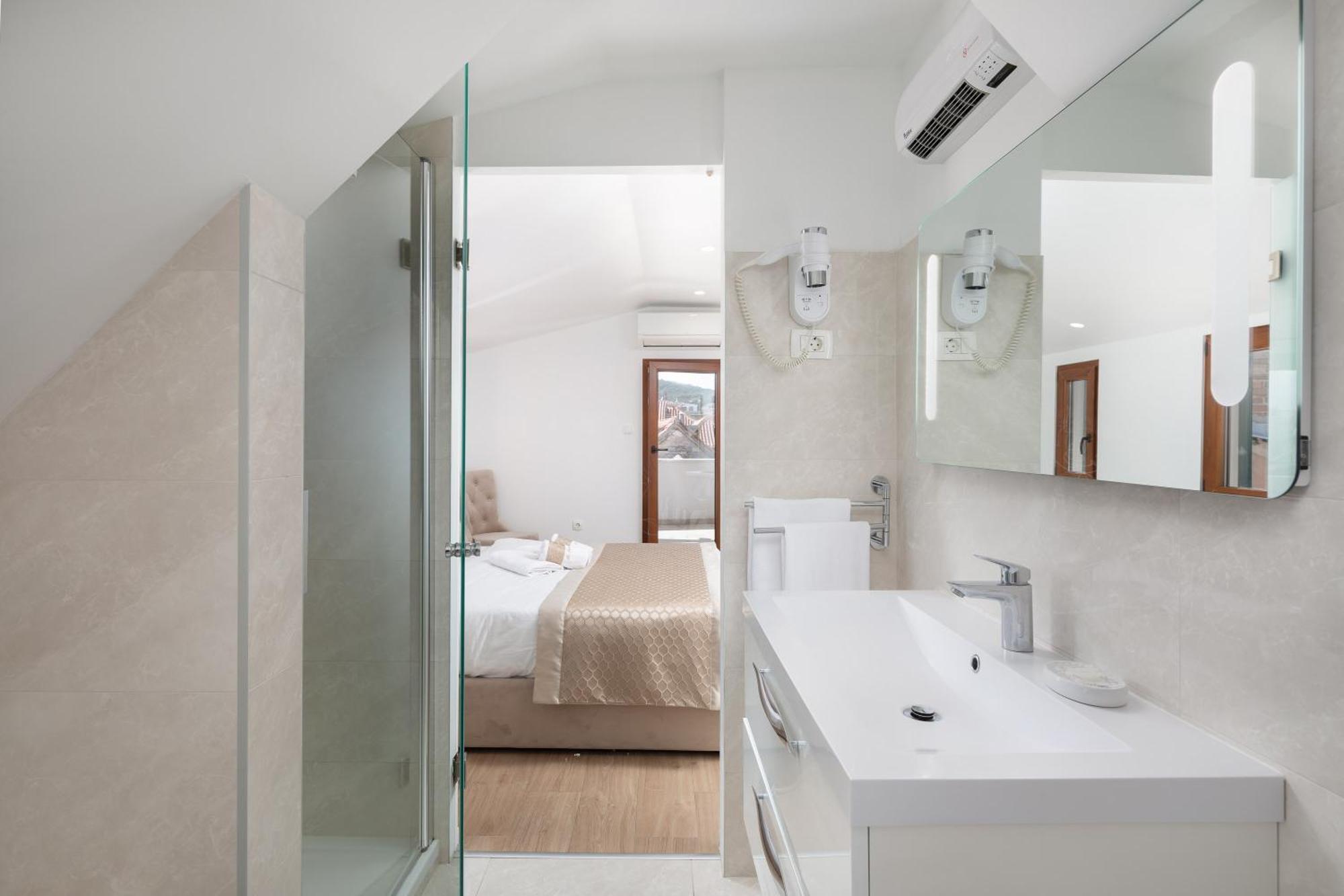 Deluxe Double Room Balcony
