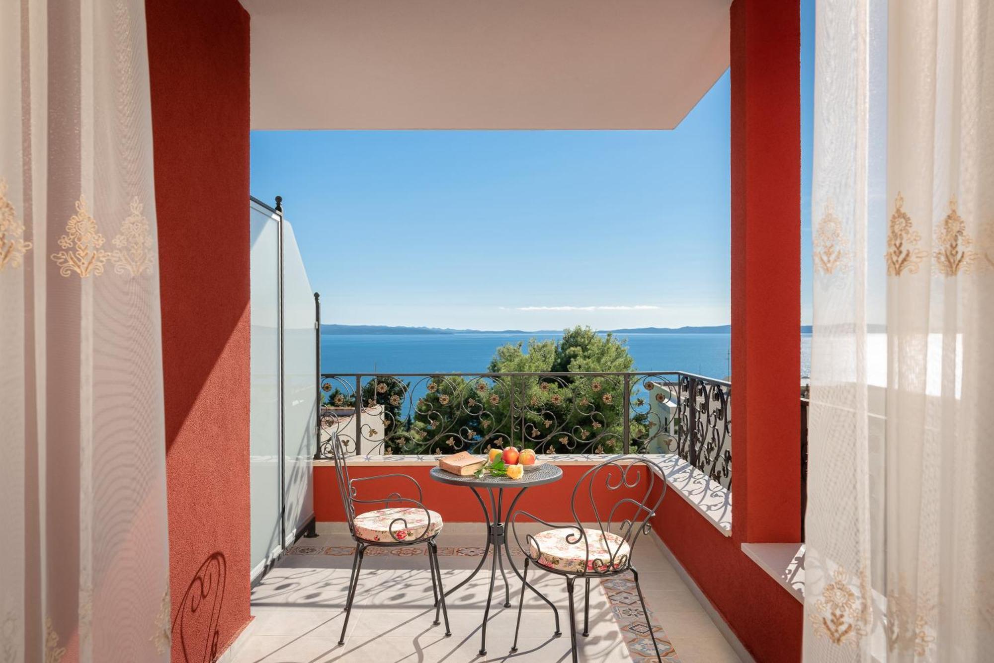 Chambre Double Deluxe avec Balcon - Parking Gratuit