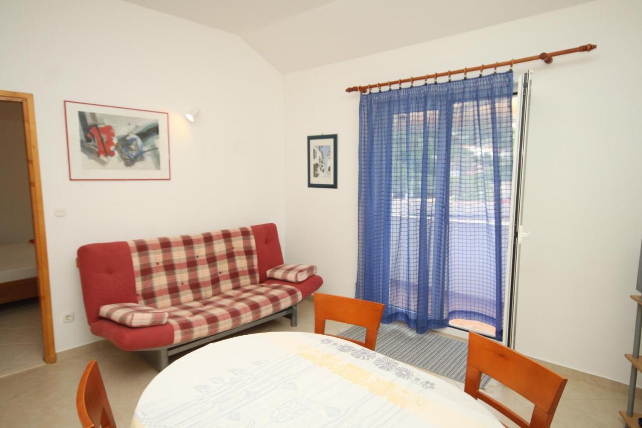 Two-Bedroom Apartment with Balcony,1293537553:JPEG