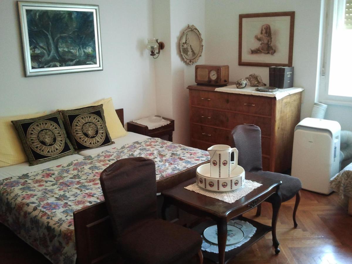 Double or Twin Room,1313568364:JPEG
