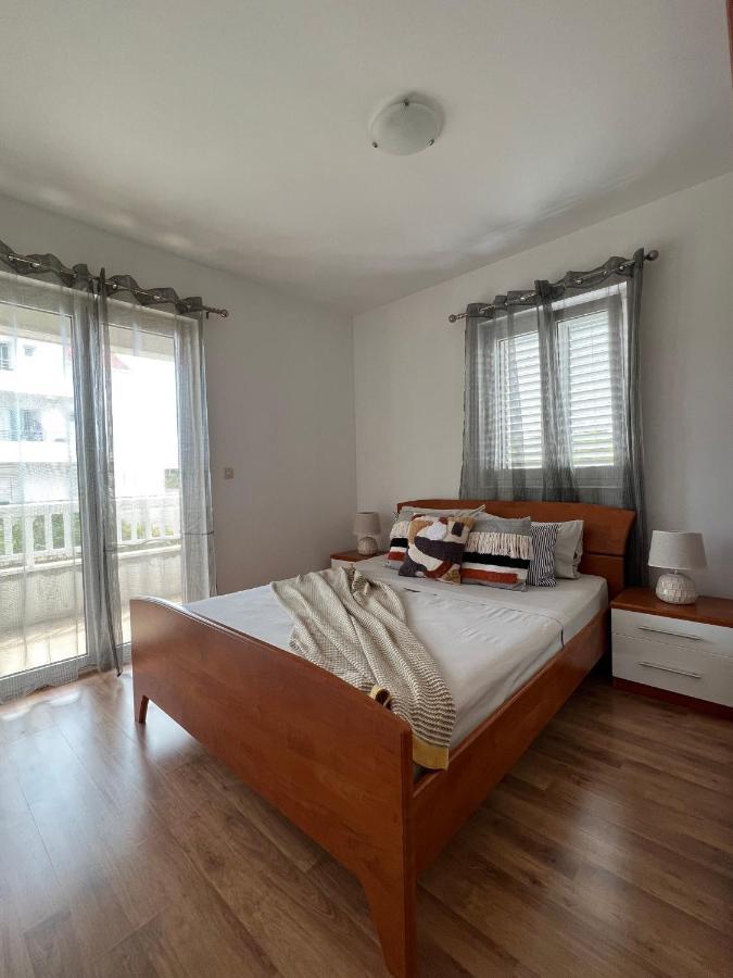 Apartamento con balcón