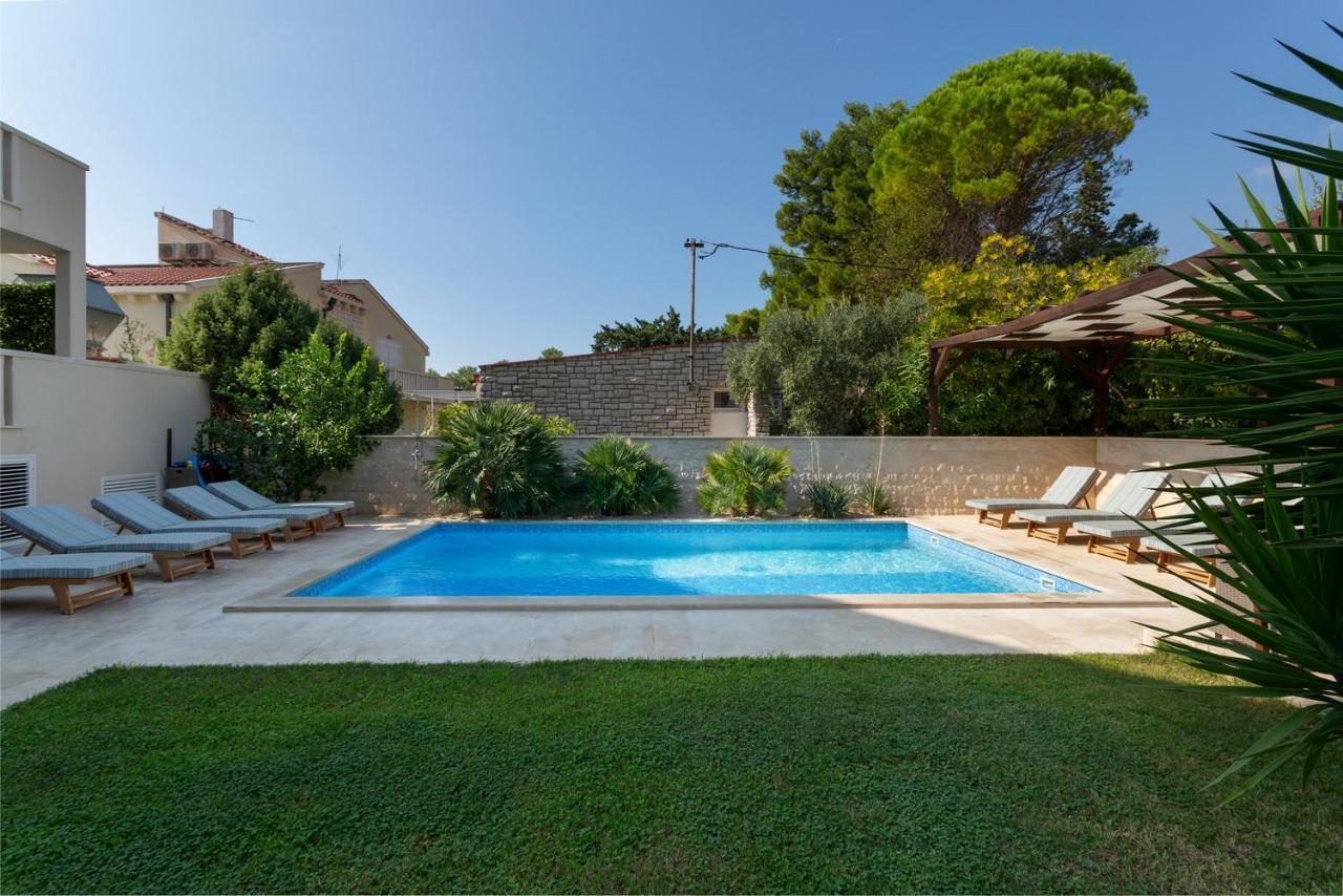 Luxury Double Room Terrace Pool view