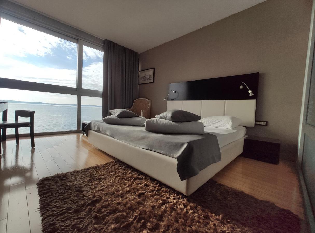 Deluxe Double Room with Sea View and Jacuzzi,1346041652:JPEG