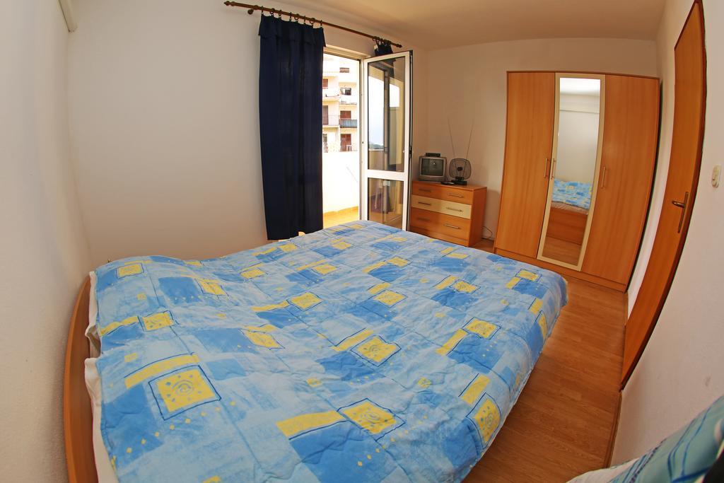 Appartement met Een Slaapkamer en Balkon met Zeezicht