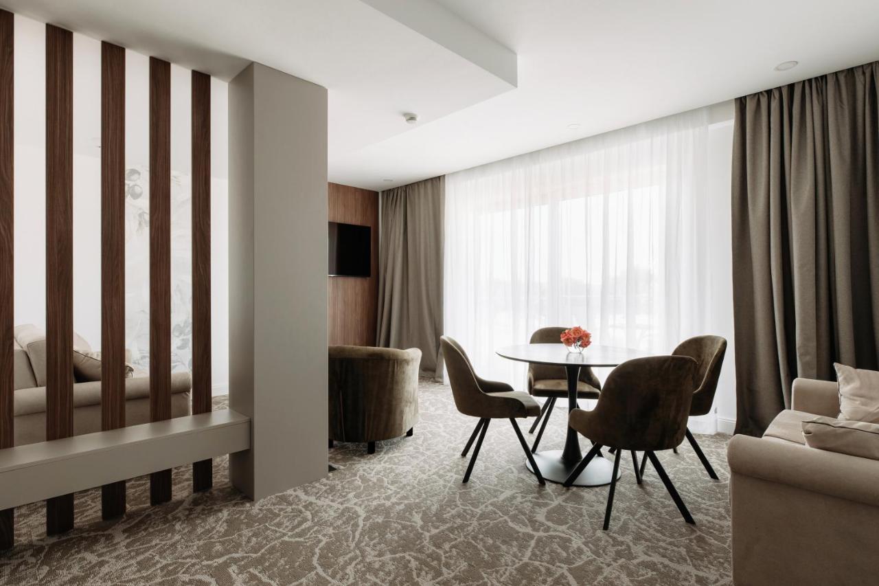 Suite Junior con balcón y vistas al mar