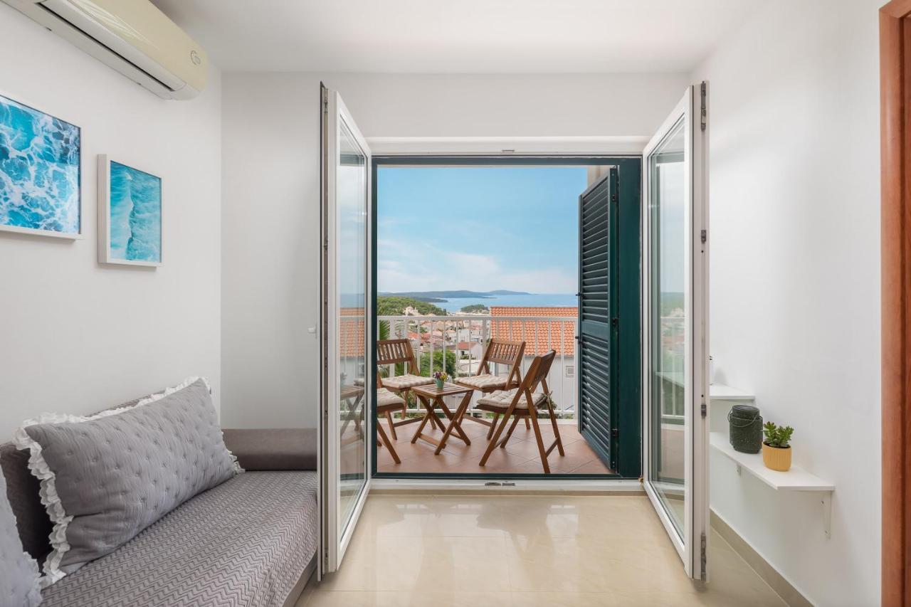 One-Bedroom Apartment Sea View,1427394949:JPEG