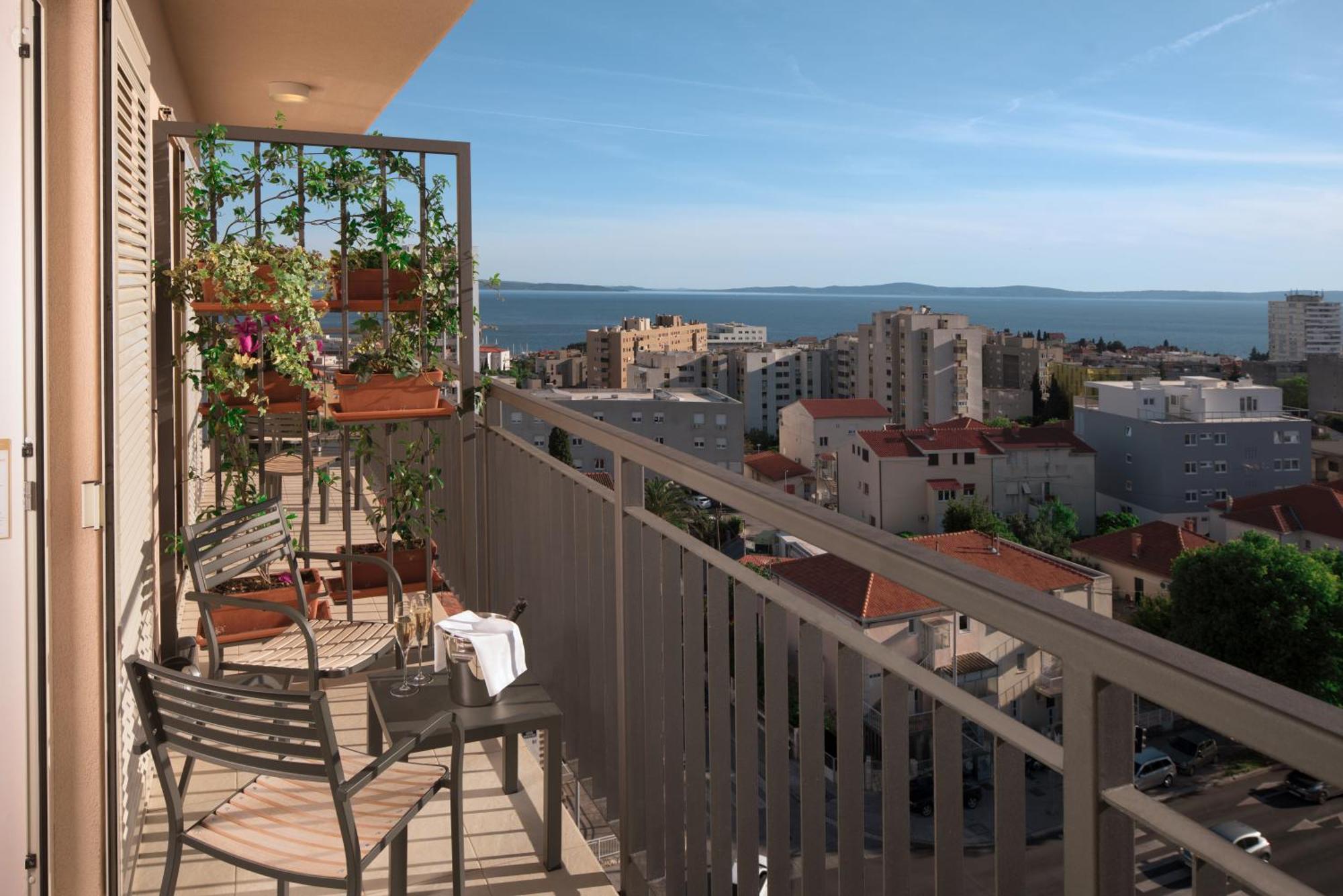 Superior Double or Twin Room Balcony Sea View