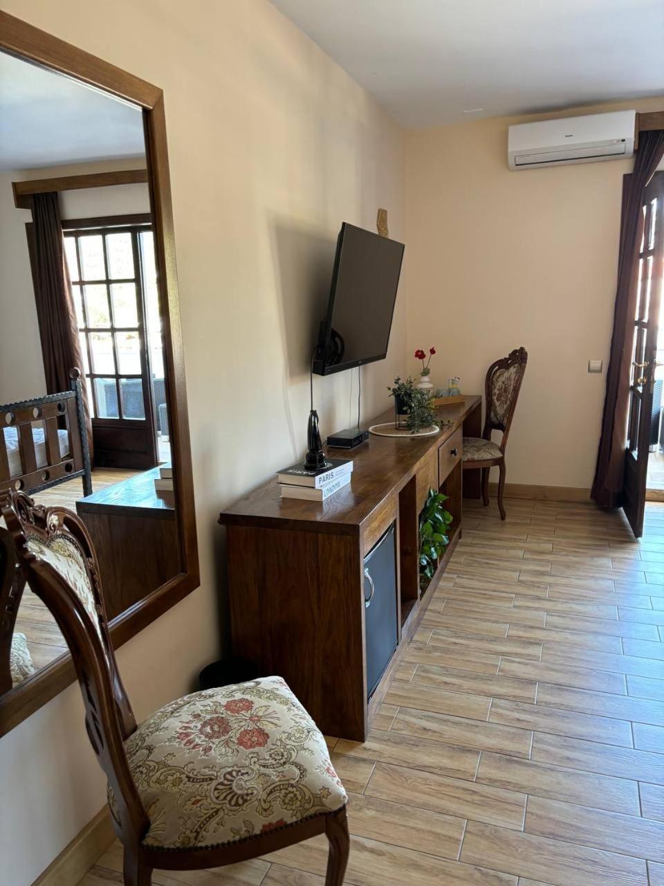 Luxury Double Room with Sea View