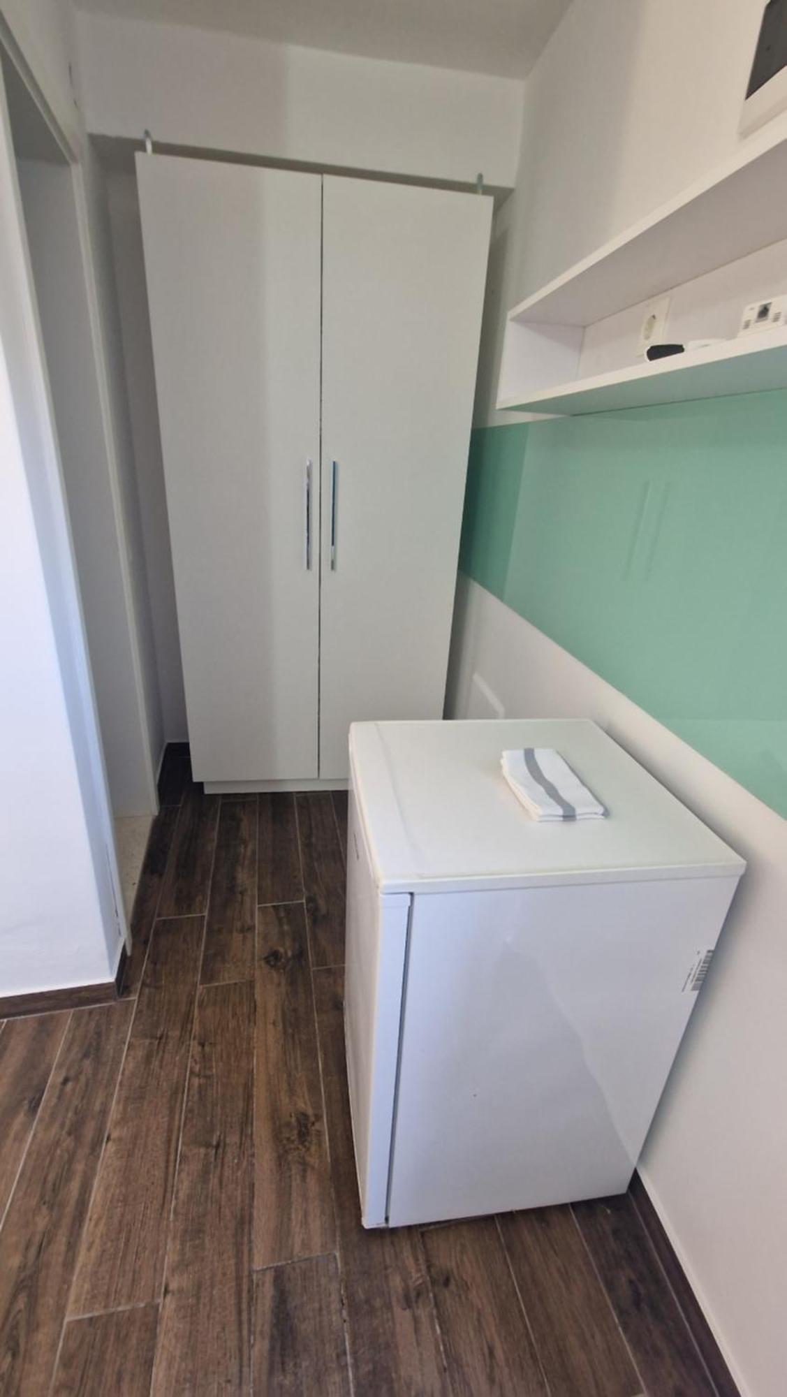 Single Room,1587528853:JPEG
