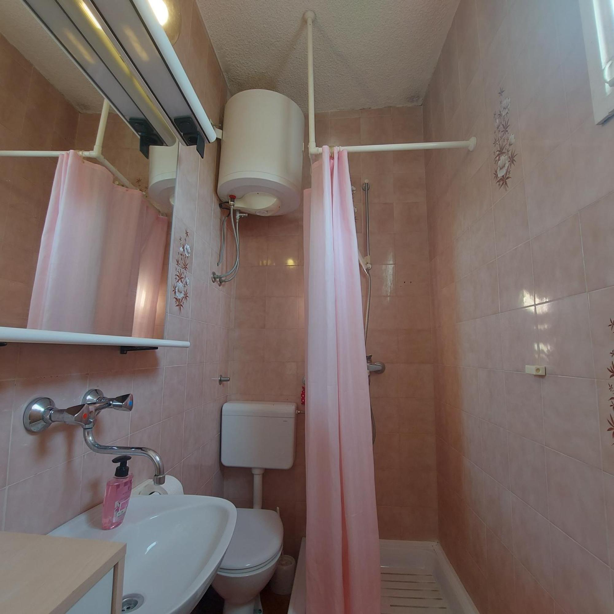 Standard Triple Room Shower Shared Kitchen
