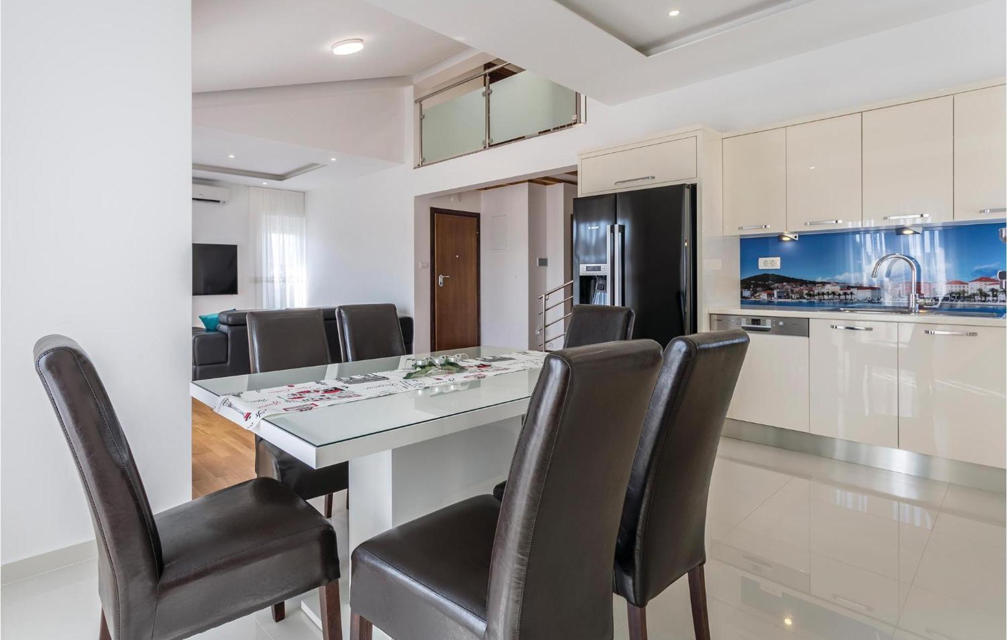 Casa Vacanze con 8 Camere