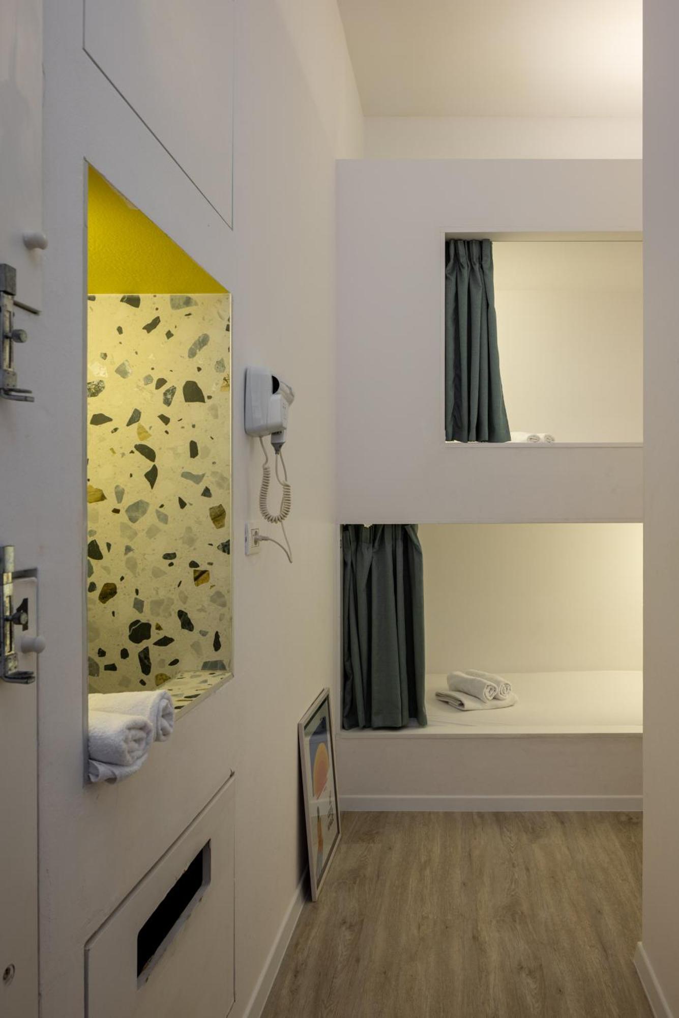 Bed in 4-Bed Mixed Dormitory Room,1660292159:JPEG