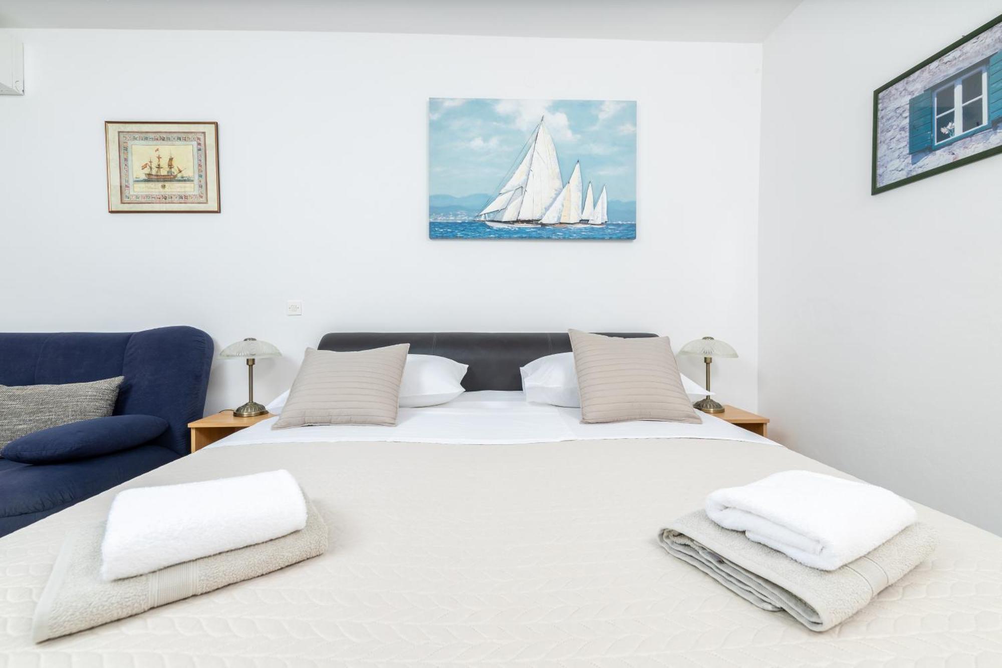 One-Bedroom Apartment,1677864956:JPEG