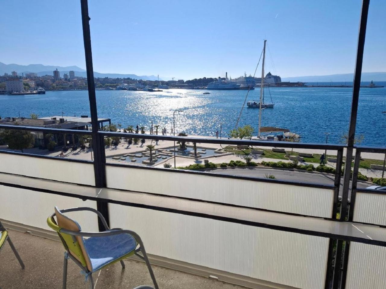 Two-Bedroom Apartment Sea View