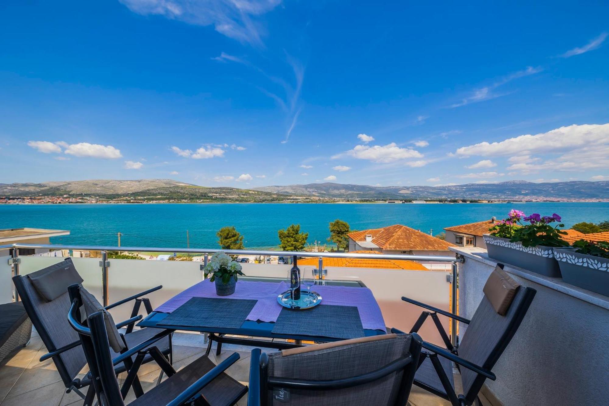 Apartment with Sea View