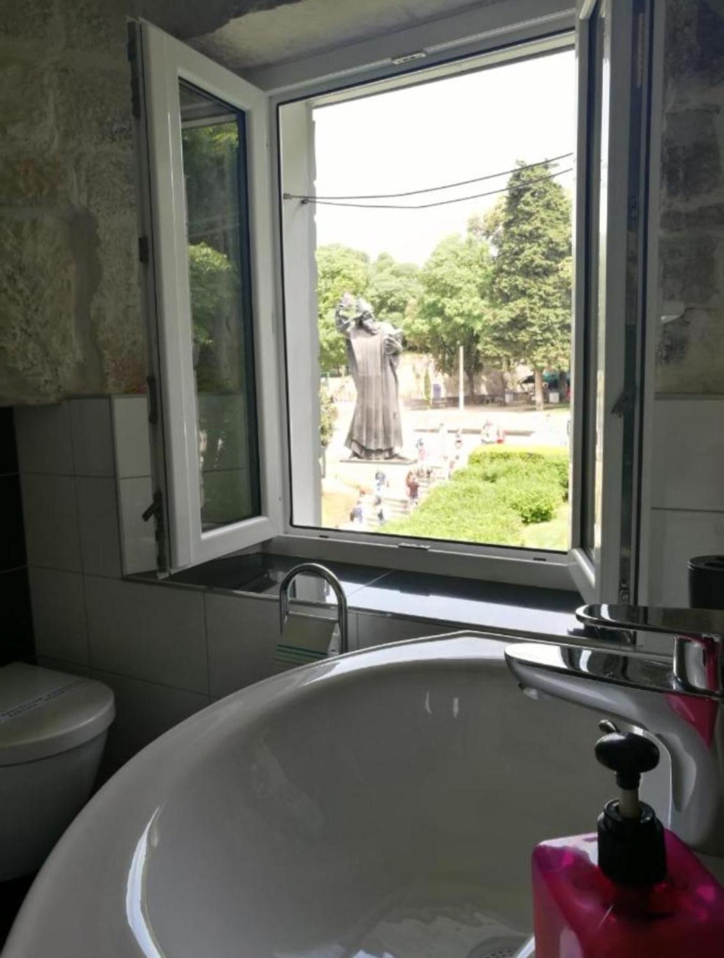 Double Room Private Bathroom