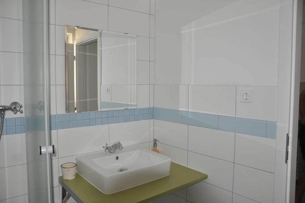 One-Bedroom Apartment,195191866:JPEG