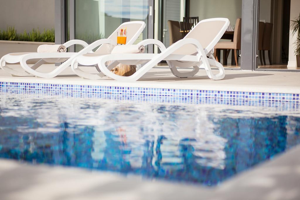 Villa with Private Pool,723524485:JPEG