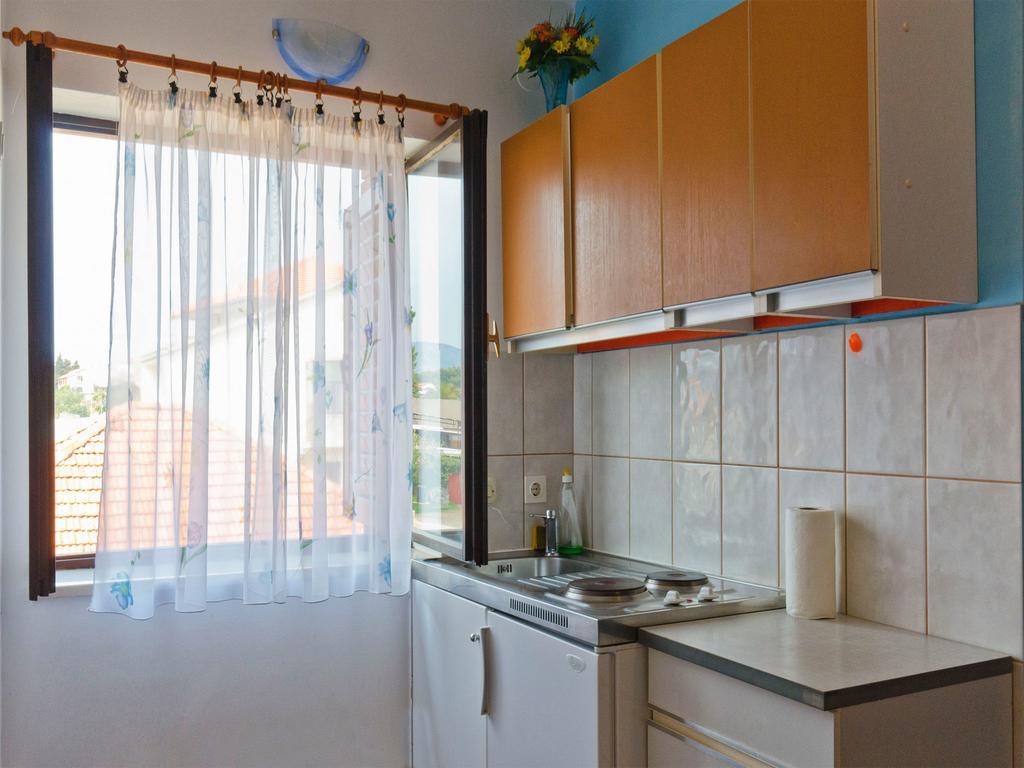 One-Bedroom Apartment with Balcony,213725198:JPEG