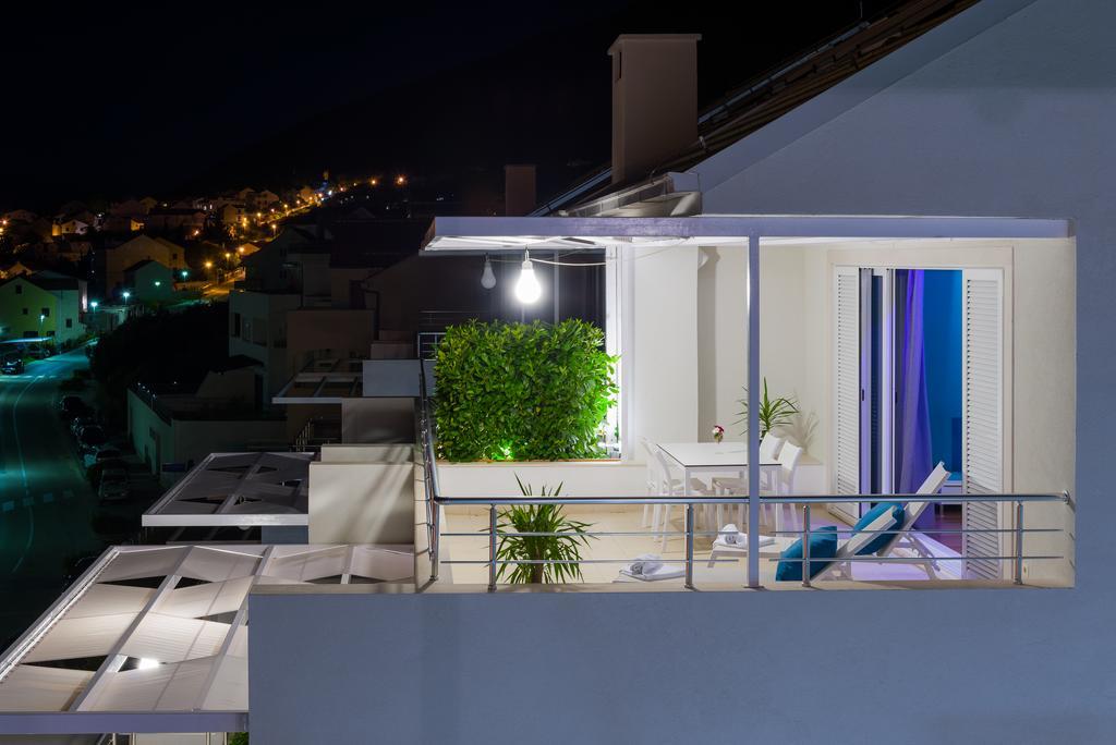 Duplex Two-Bedroom Apartment Terrace Sea View