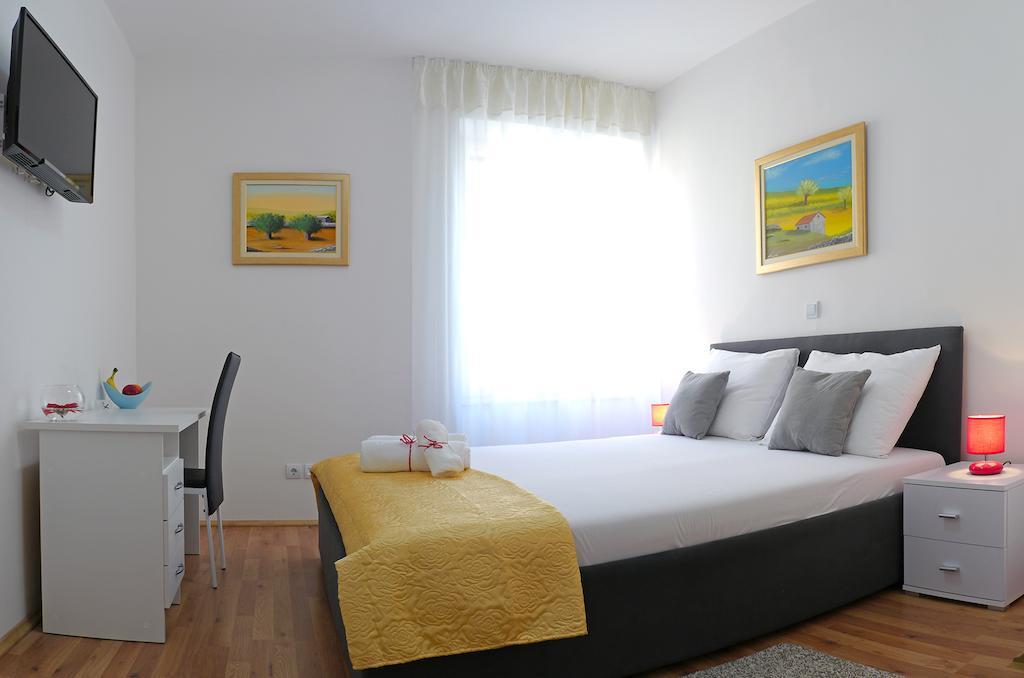 Double Room with Balcony,235816921:JPEG