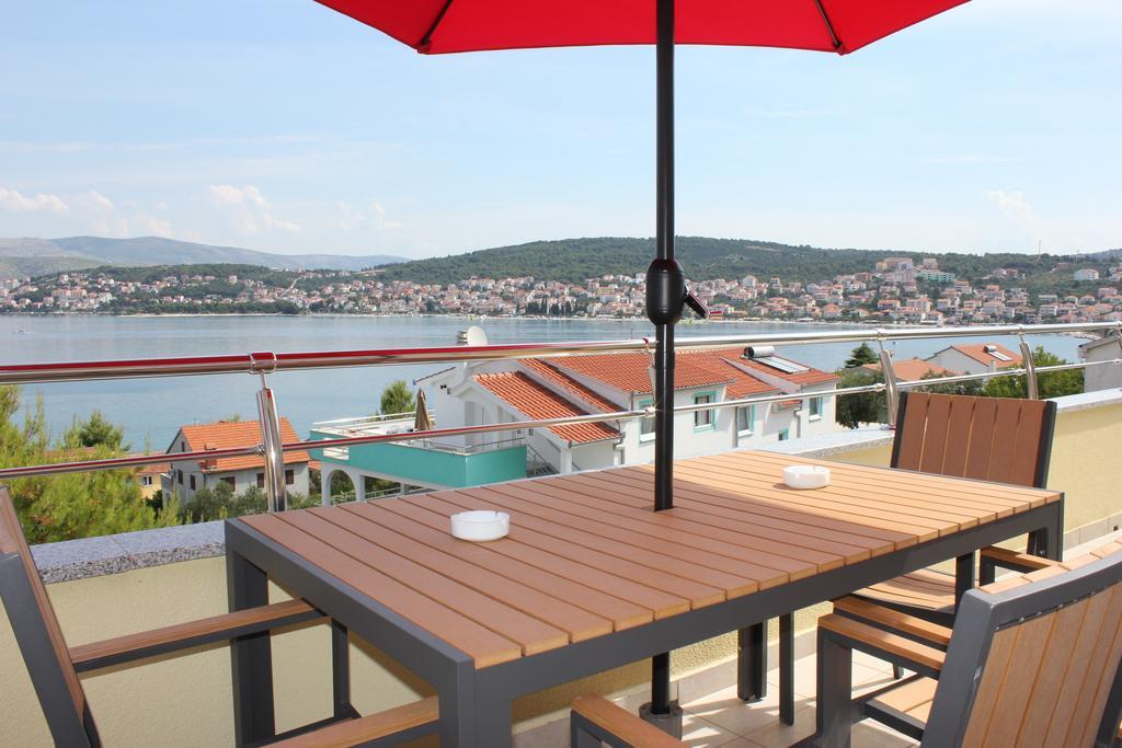 Deluxe Two-Bedroom Apartment with Whirlpool (6 Adults)