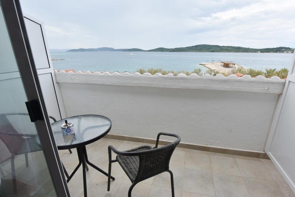 Triple Room with Sea View 1